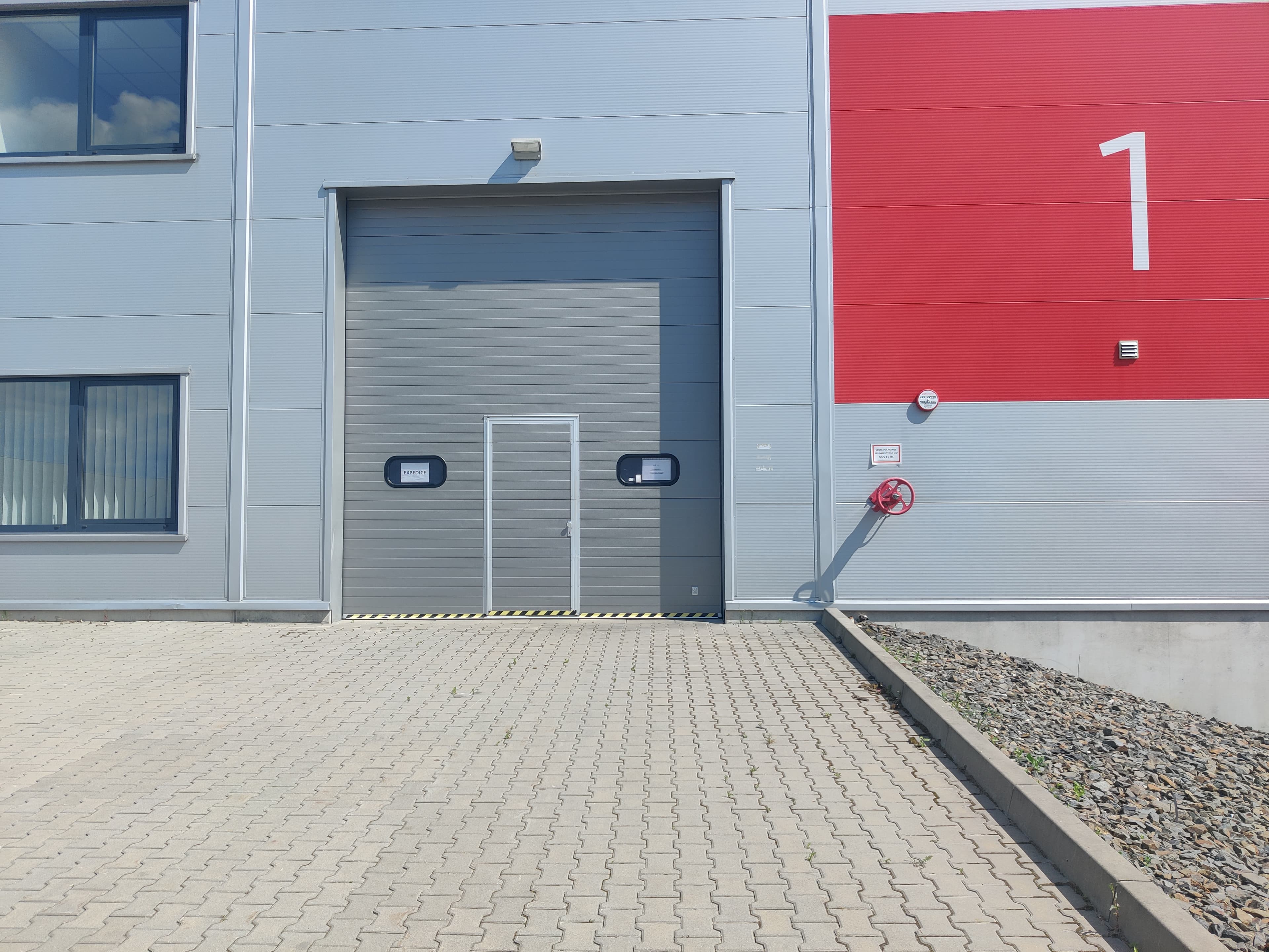 Lagerfläche mit Logistikdienstleistungen - Mošnov bei D48