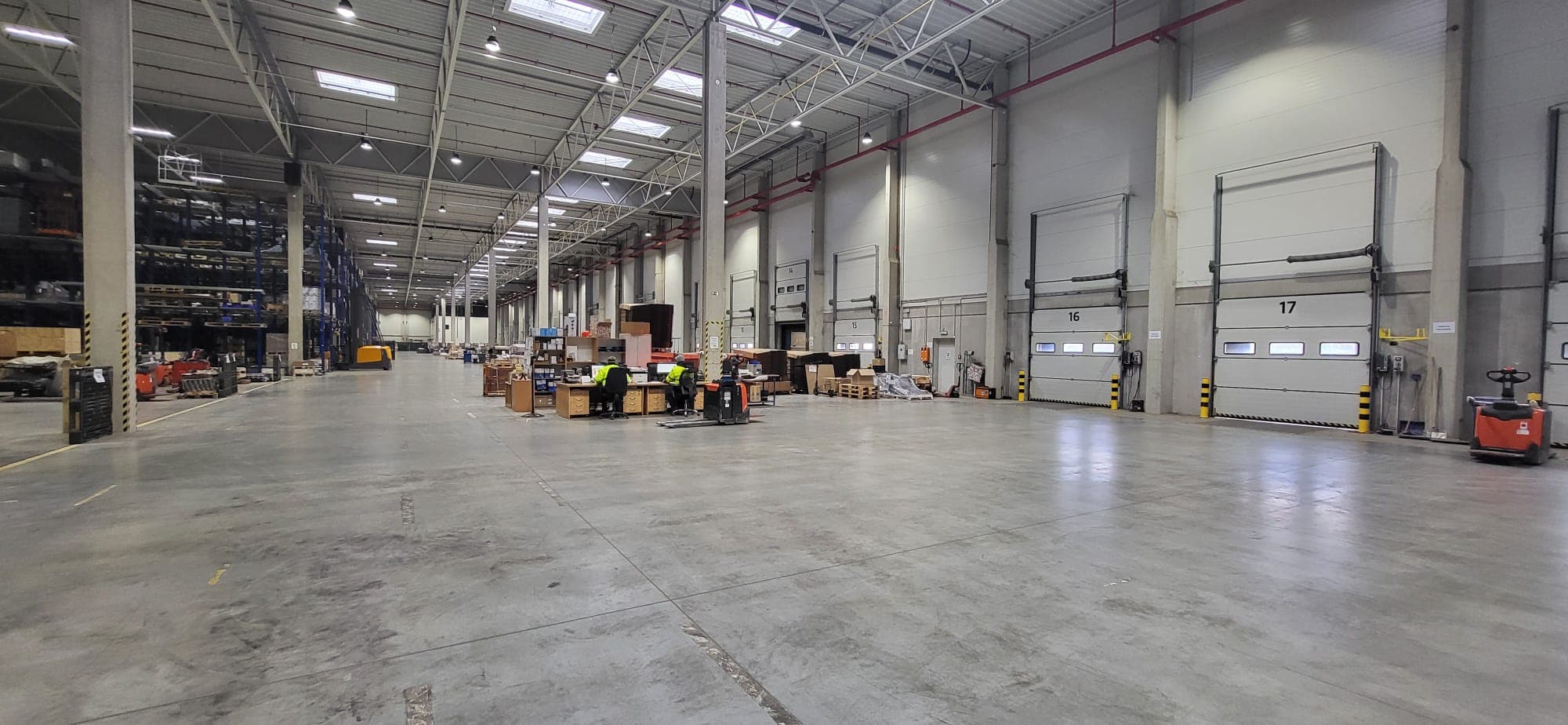 Pronájem skladových a výrobních prostor - Štěnovice