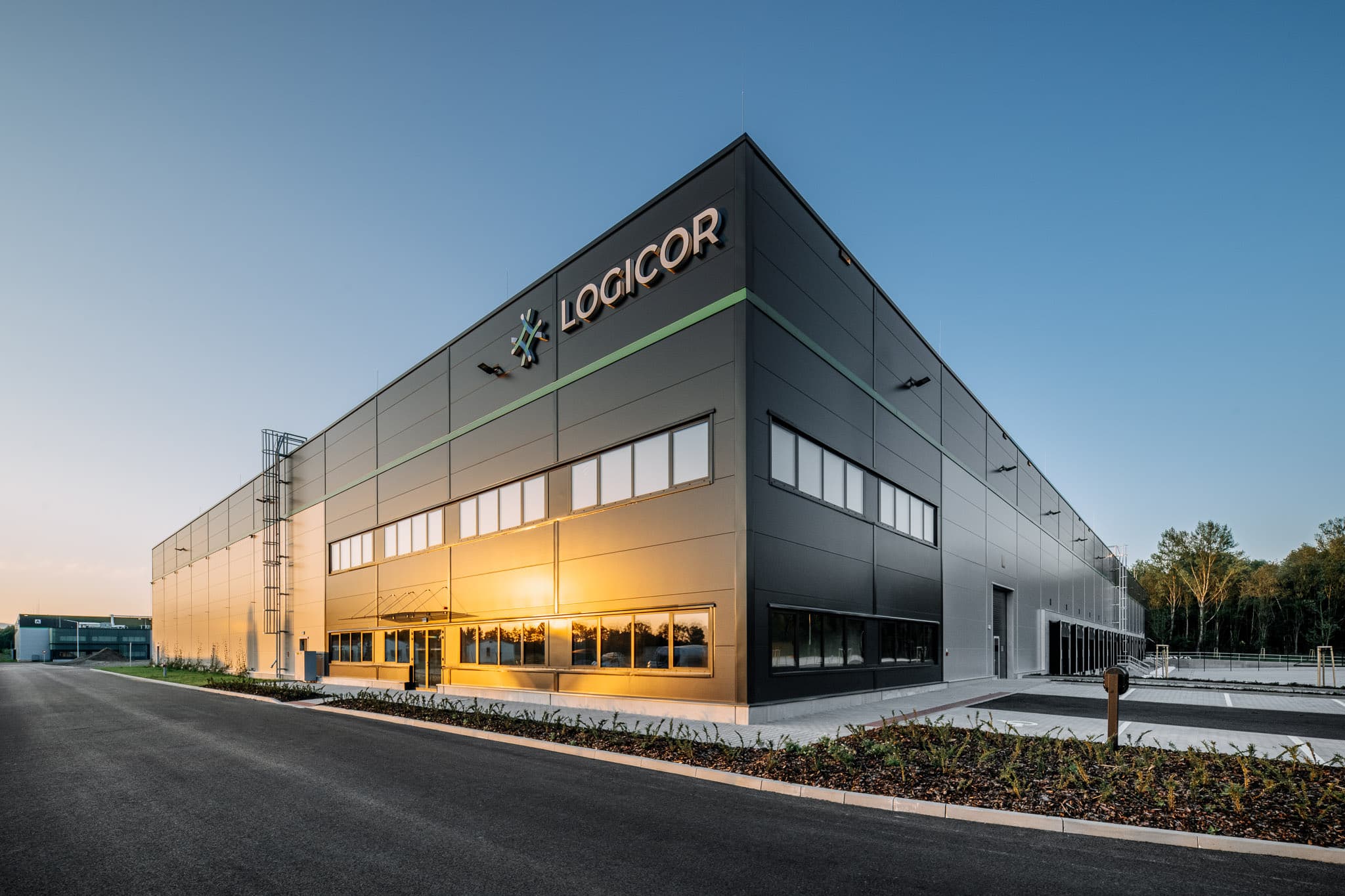 Logicor Park Příšovice - Vermietung von Lager- und Produktionsflächen mit Gleisanschluss