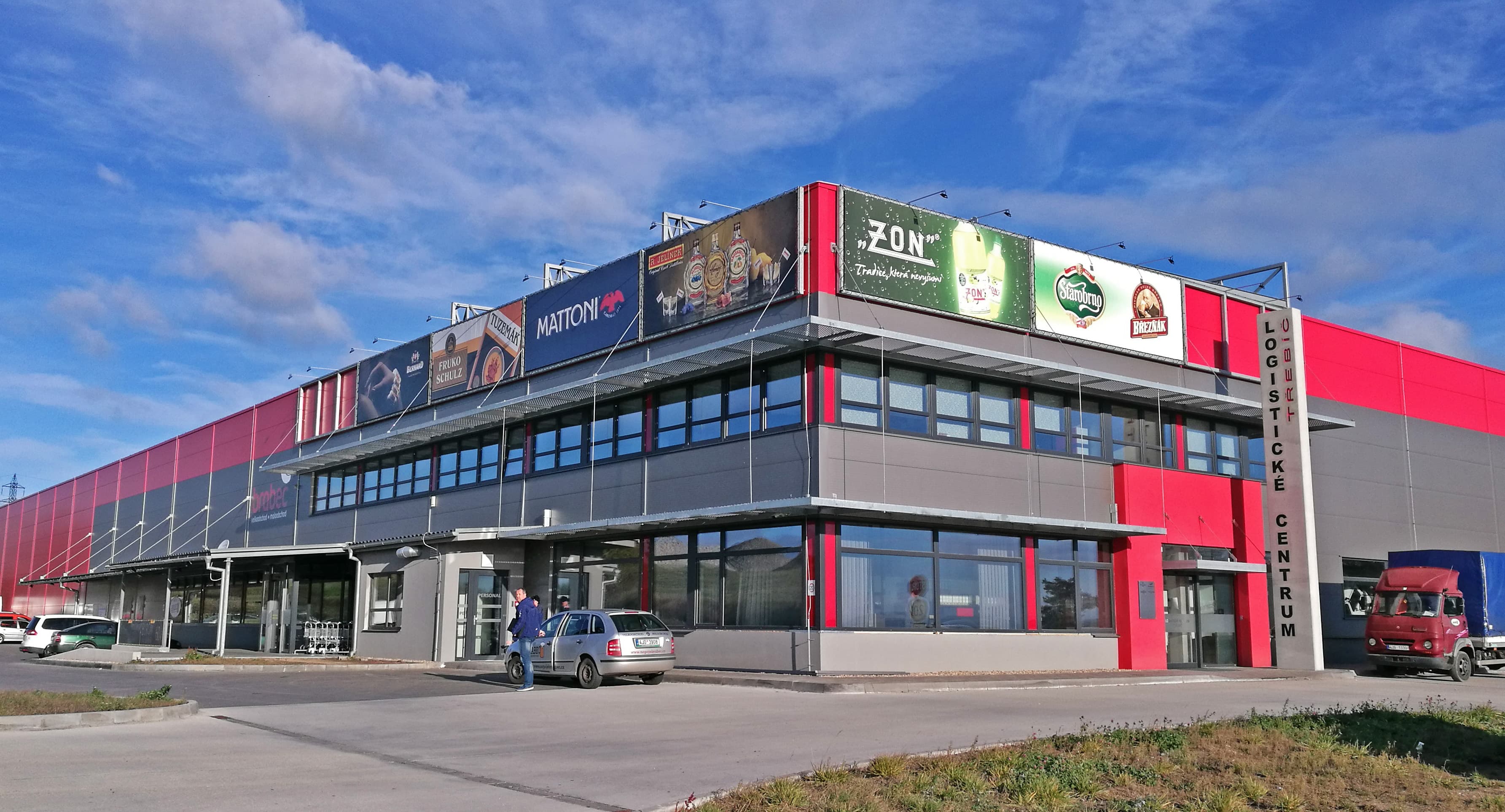 Moderní sklad s logistickými službami nedaleko Třebíče