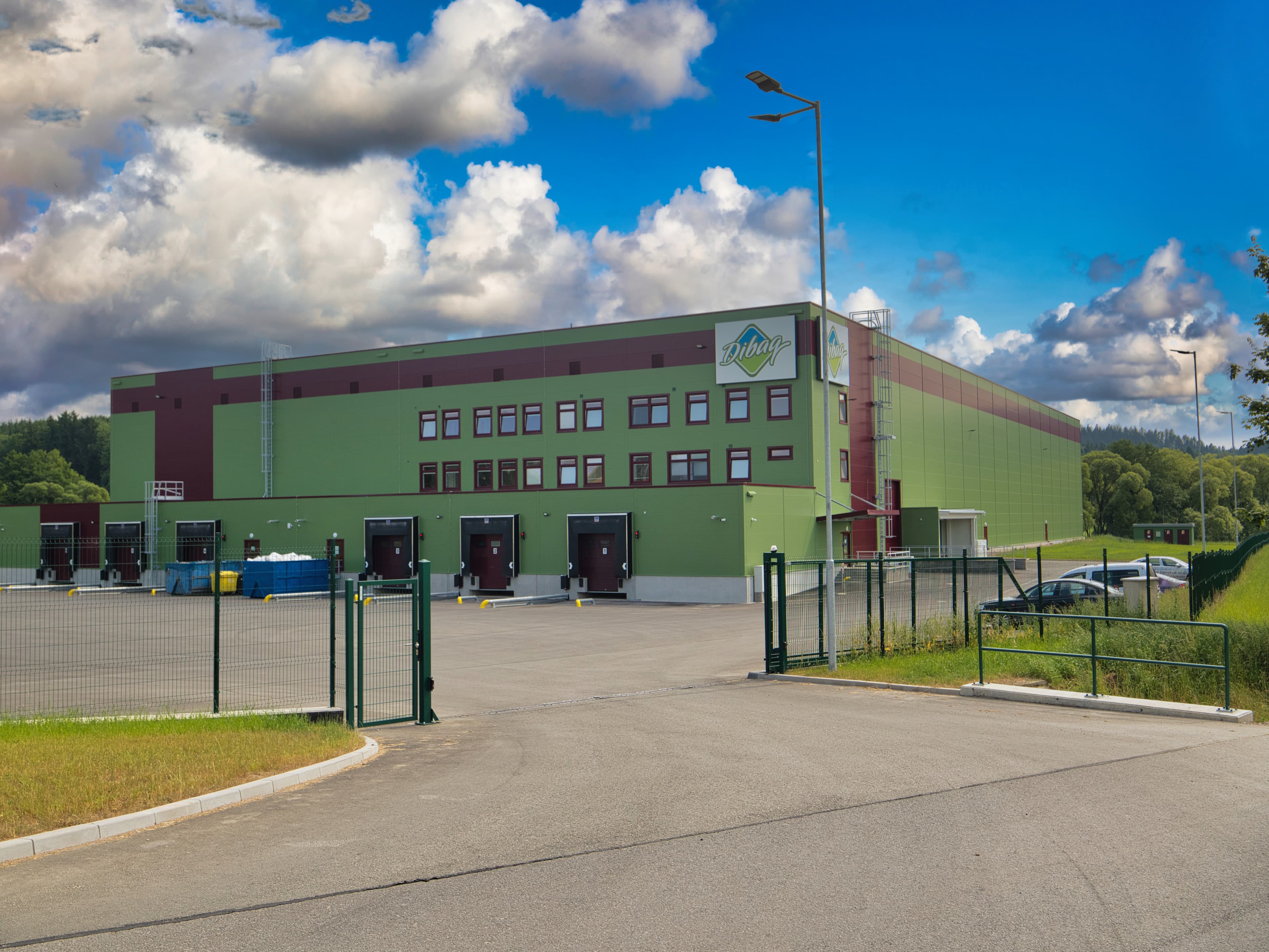 Moderní sklad s logistickými službami v Žamberku