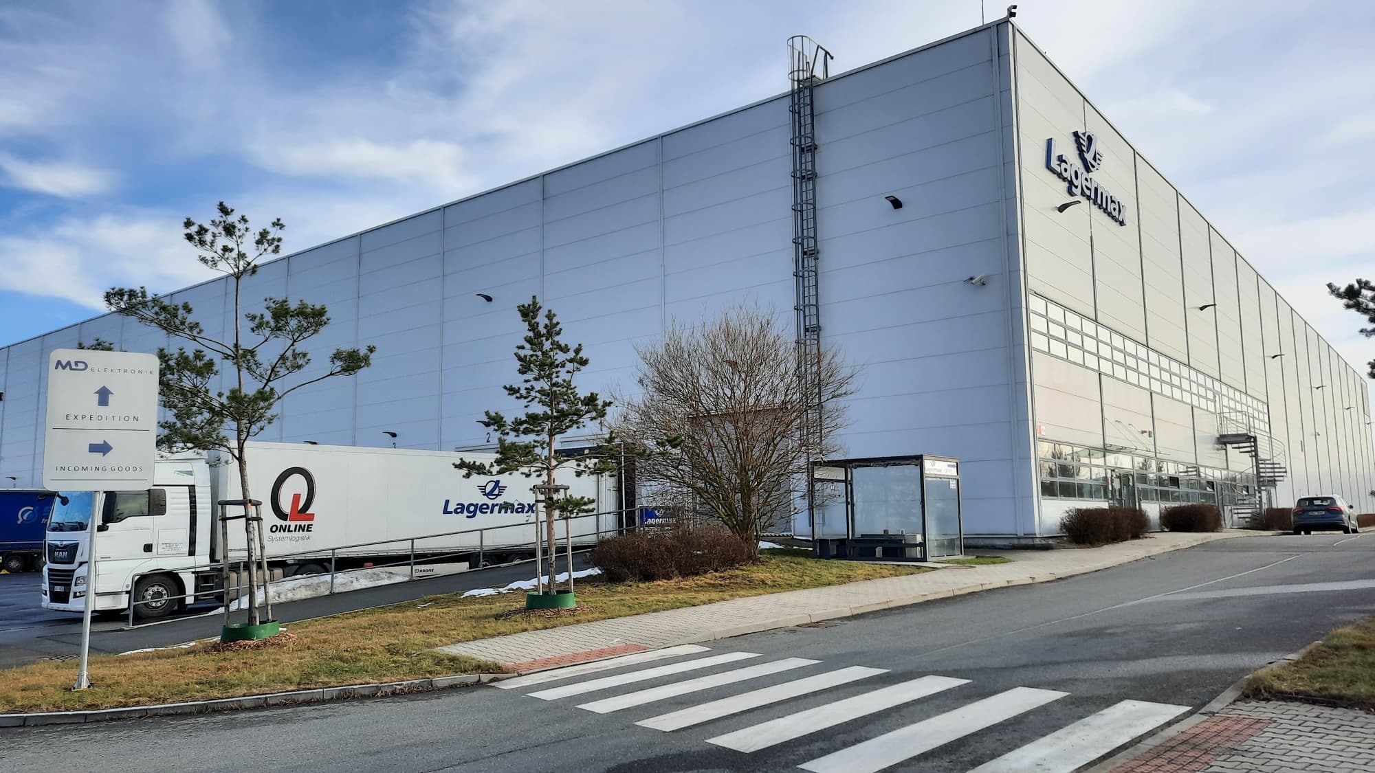 Moderní skladové prostory s logistickými službami na strategickém místě - Plzeň Skvrňany - nedaleko DE hranic