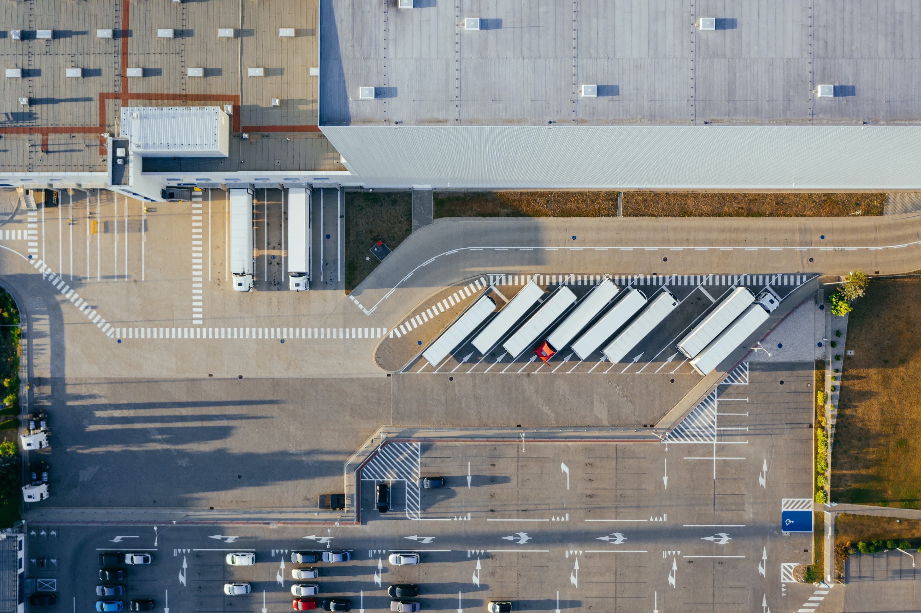 Investice do průmyslových nemovitostí v Evropě klesly o pětinu. Česko trápí nedostatek kvalitních nemovitostí na prodej