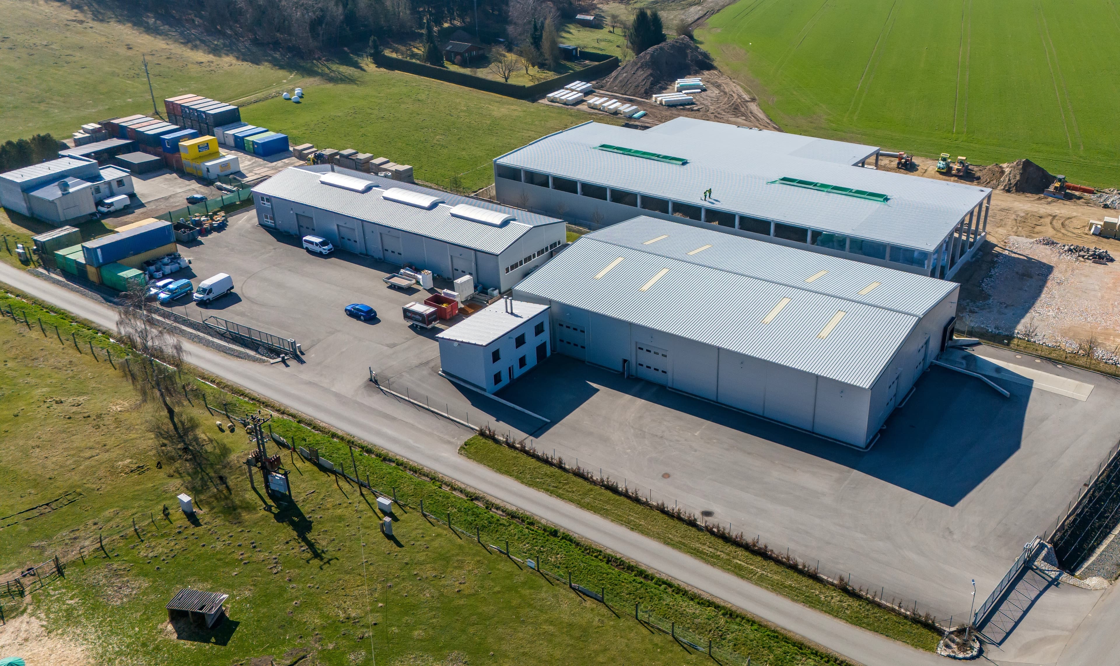 Industrial hall Roudná