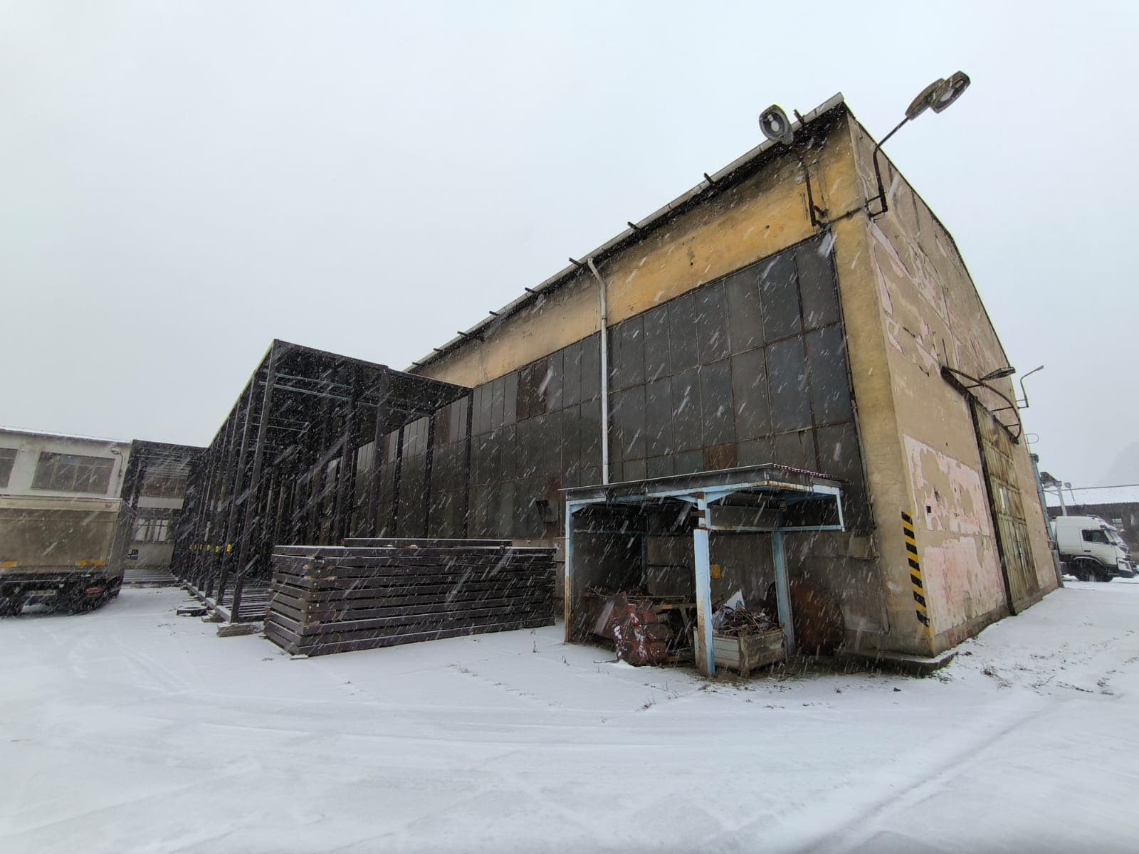 Pronájem skladových a výrobních prostor - Ústí nad Labem
