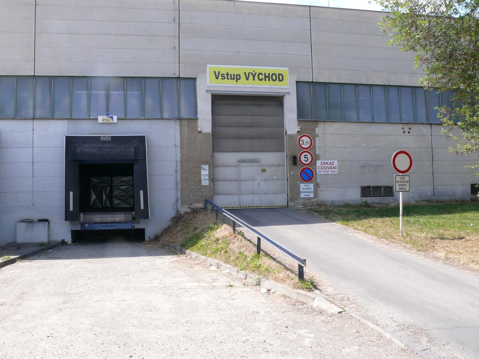 Pronájem skladových prostor Praha 5