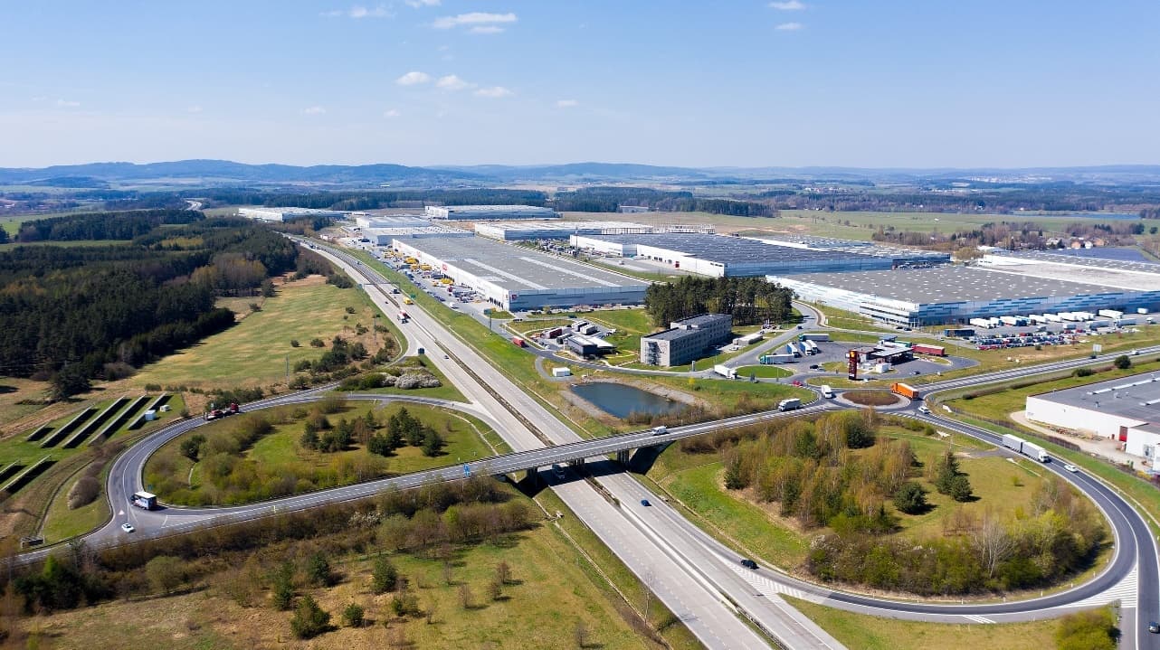 Logistická společnost nabízí své služby v Boru u Tachova D5 EXIT 128.
