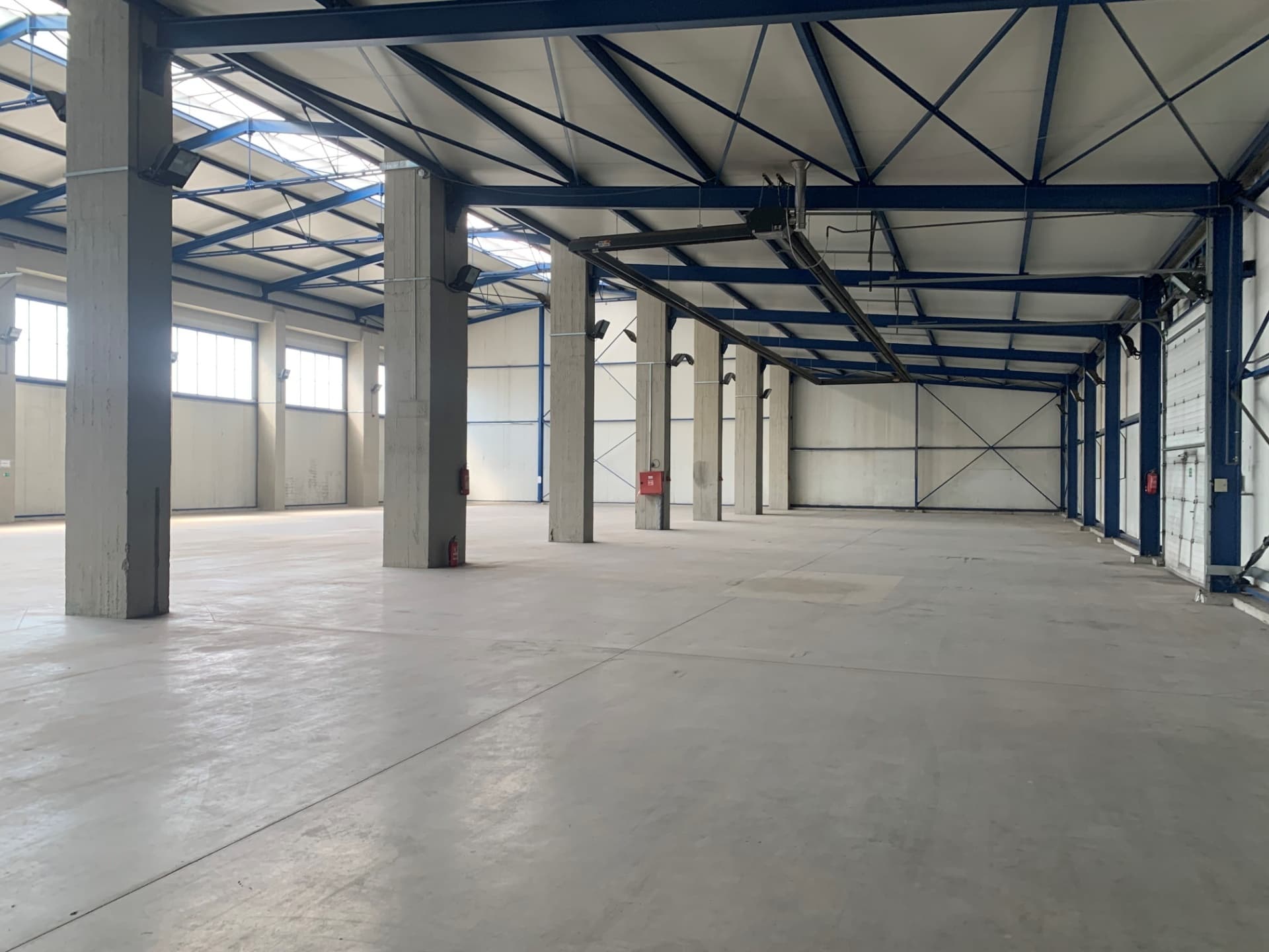 Sklad s logistickými službami Praha.