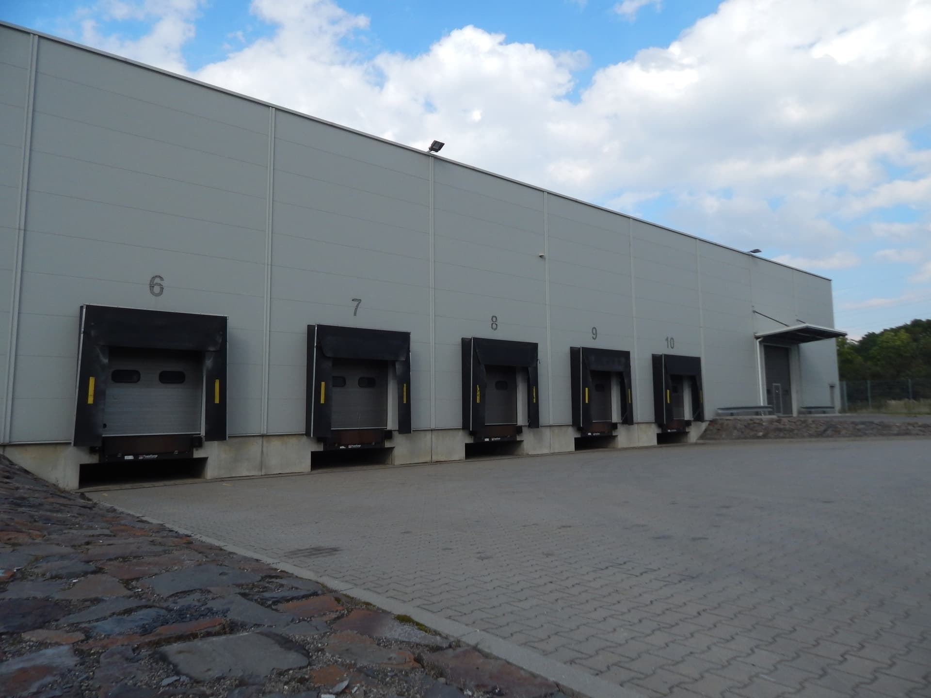 Sklad se službami - Ostrava.