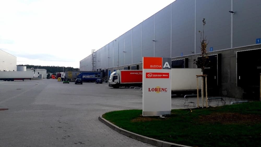 Logistická společnost nabízí své služby - Plzeň Vejprnice - D5.