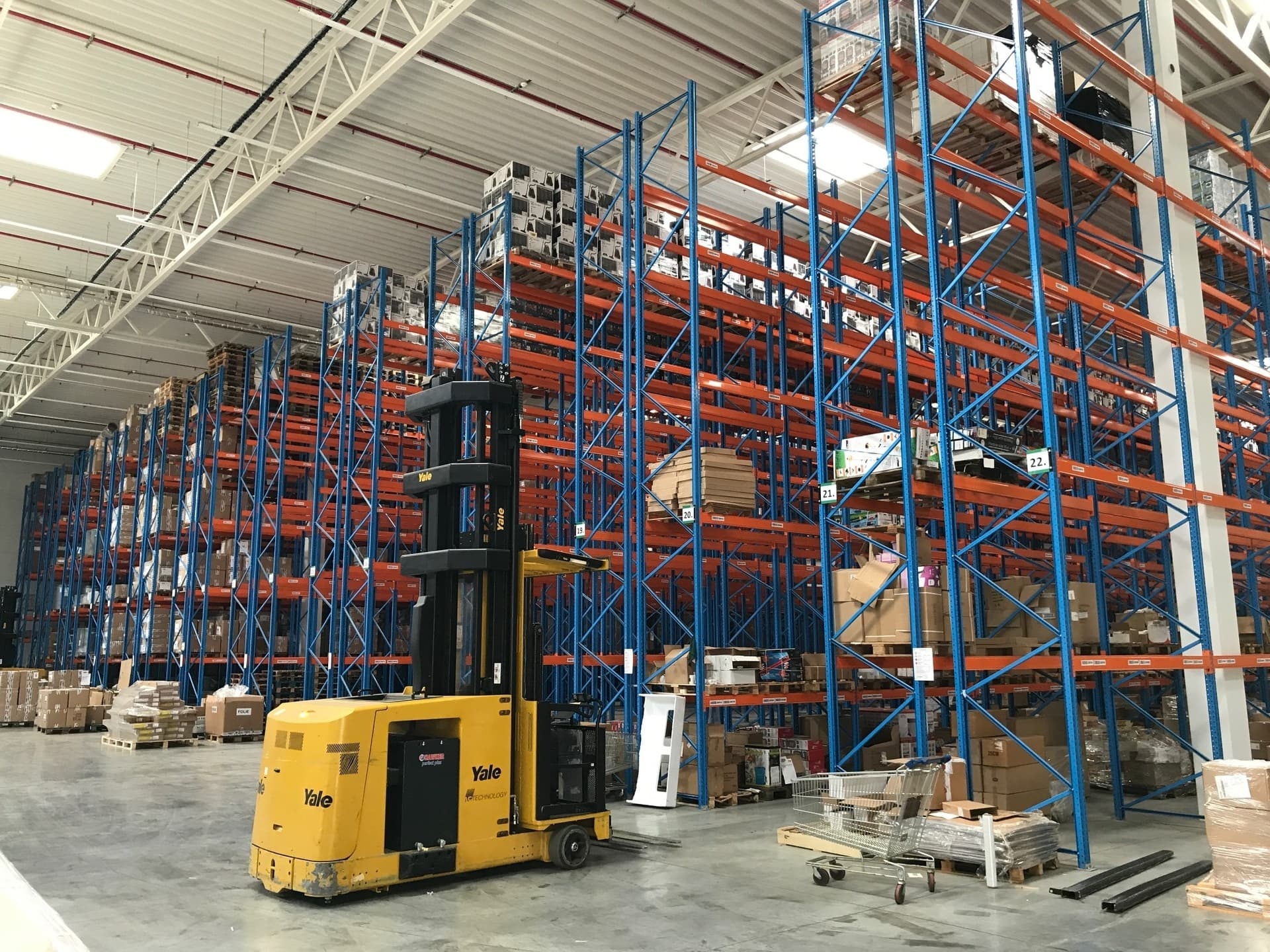 Špičkové skladovací služby D1- Praha Říčany - Jažlovice.