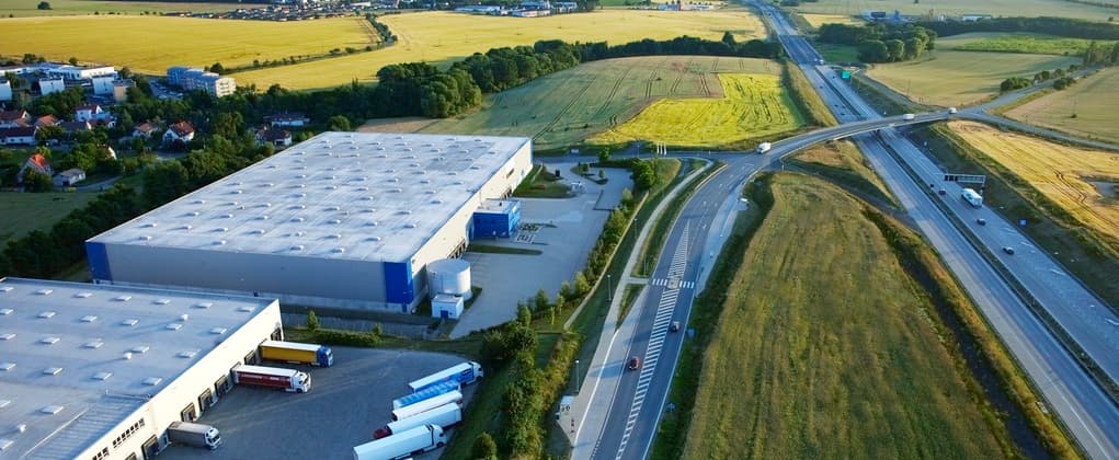 Pronájem skladových a výrobních prostor - Jažlovice