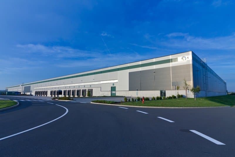 Prologis Park Úžice - pronájem skladových a výrobních prostor u Prahy